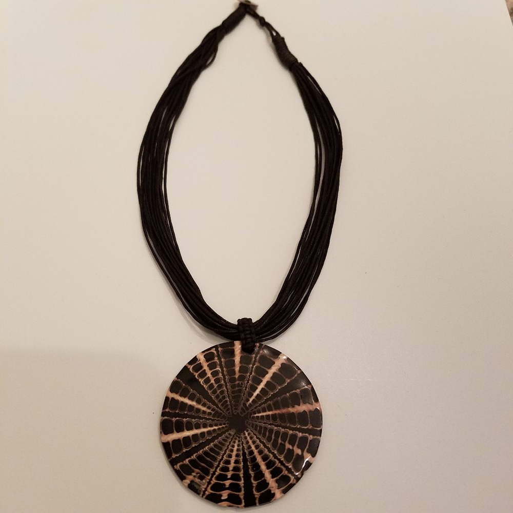16" Cord Choker Necklace with Starburst Shell
